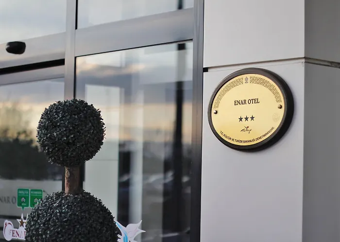 Enar Hotel 3*